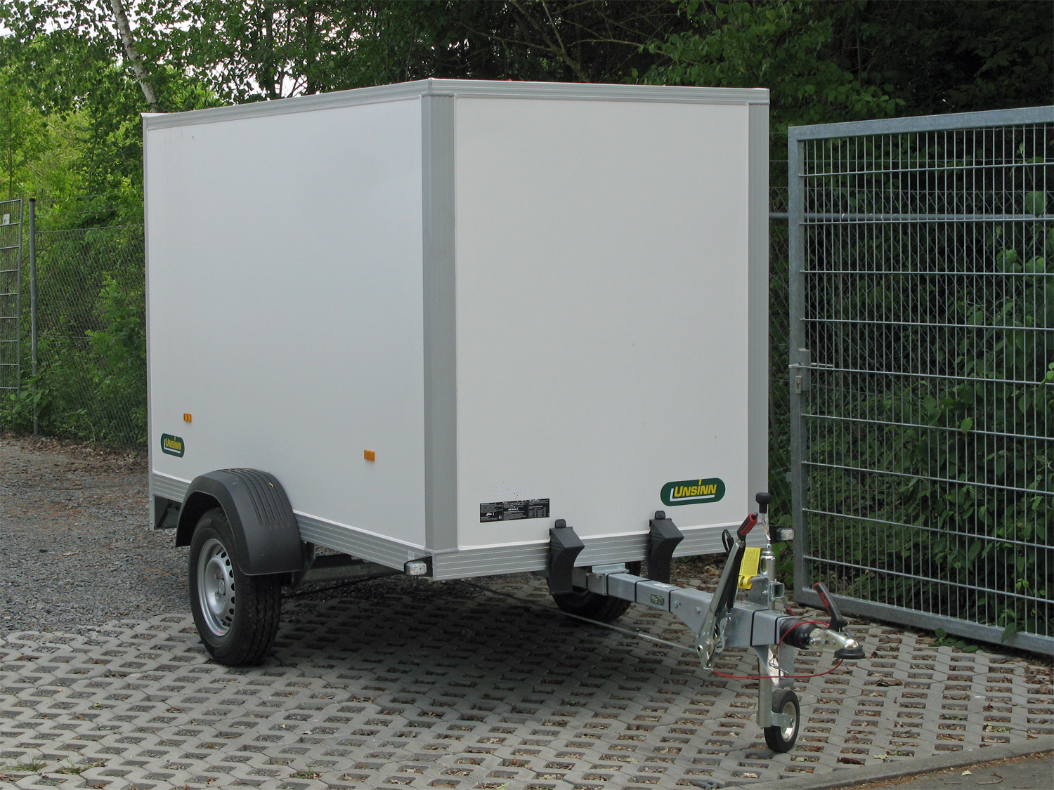 Unsinn WEB 40 K 251215-13-13 1-Achs | Gebremst | Plywood-GFK Oberfläche